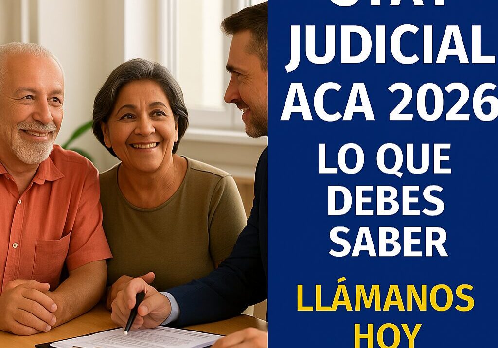 Agente de seguros en Florida explicando a una pareja de adultos mayores latinos los cambios del ACA tras el fallo judicial de 2026.